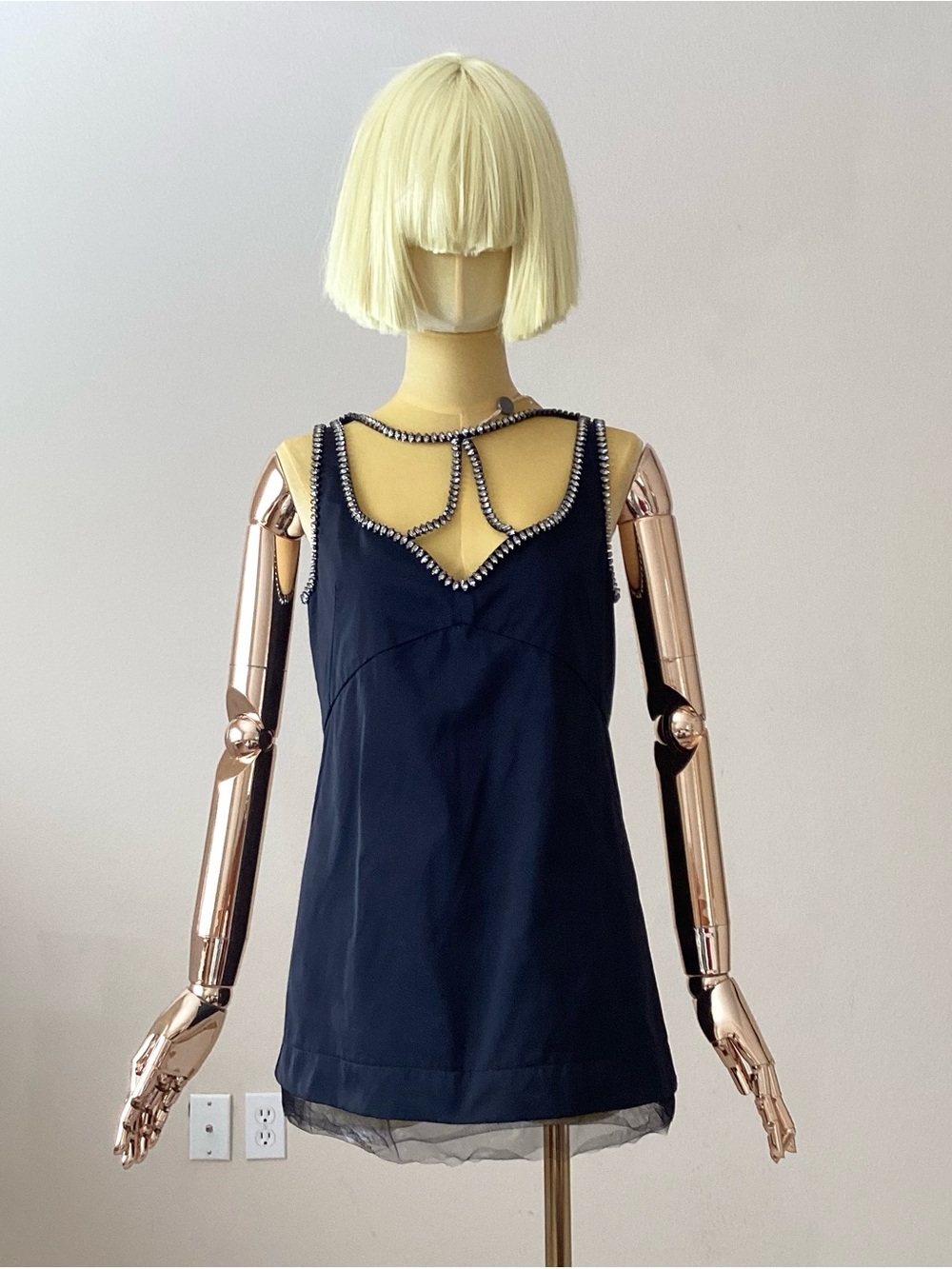 No. 21 Black with Crystals embellished Top SZ 4/4